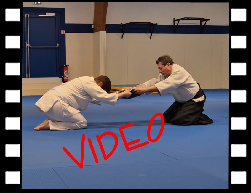 250513 Image de la remise du Hakama à Aurélie.jpg - 83,05 kB