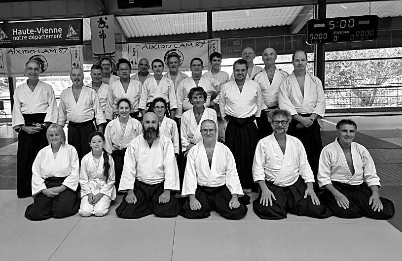 250927 Le groupe des pratiquants à Cheops.jpg - 156,05 kB