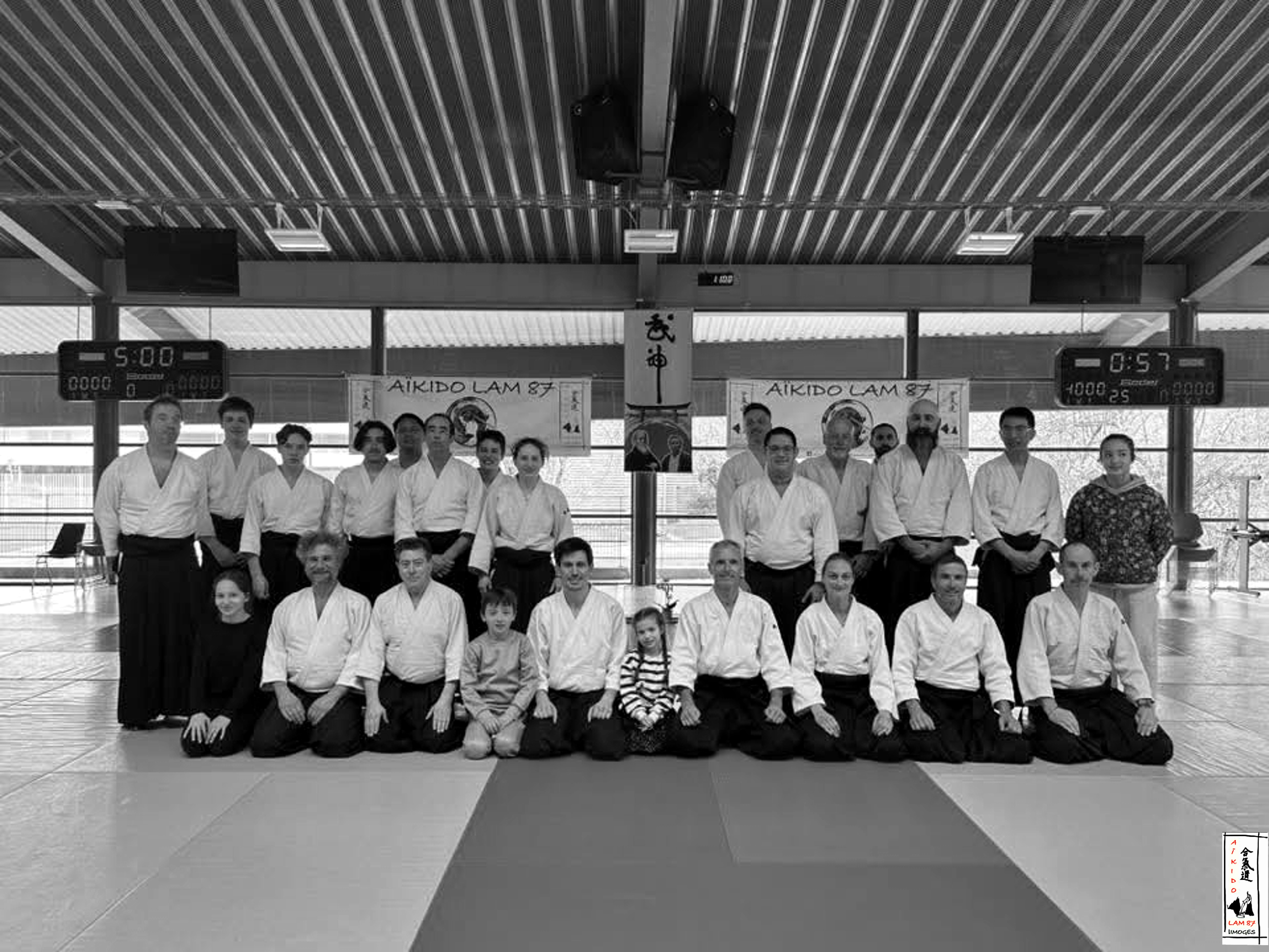 260329 Le groupe du dimanche mat en N&B.jpg - 2,86 MB